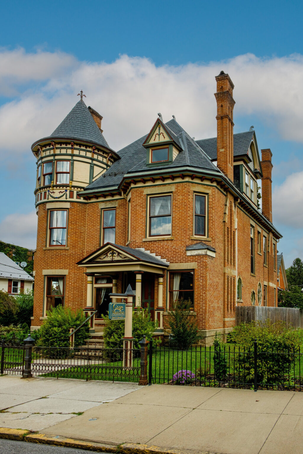 Huntingdon Starr & Associates Realty, LLC